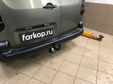 Фаркоп Oris для Peugeot Partner 2008-, (L1, L2) 2556-A в Новокузнецк