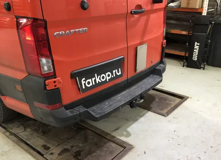 Фаркоп Galia для Volkswagen Crafter 2017-, (для а/м со ступенькой, одинарные колеса сзади)  V085A в Новокузнецк