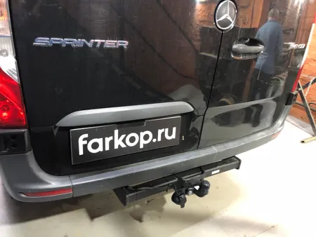 Фаркоп Steinhof для Mercedes Sprinter 2018- (без ступеньки, одинарн. колёса, база 3665/4325 mm) Арт. M-181 в Новокузнецк
